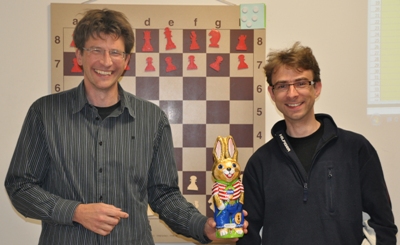 Das Osterhasenblitzturnier wurde von Oliver Dannenberger (links) gewonnen